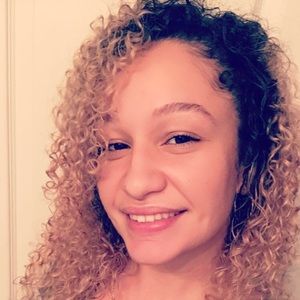 Meet your Posher, Angelica